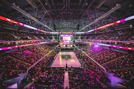 独家NBA直播流媒体画面，显示数据统计面板