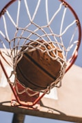 多设备展示苦力王NBA直播平台，包括手机、平板和电脑
